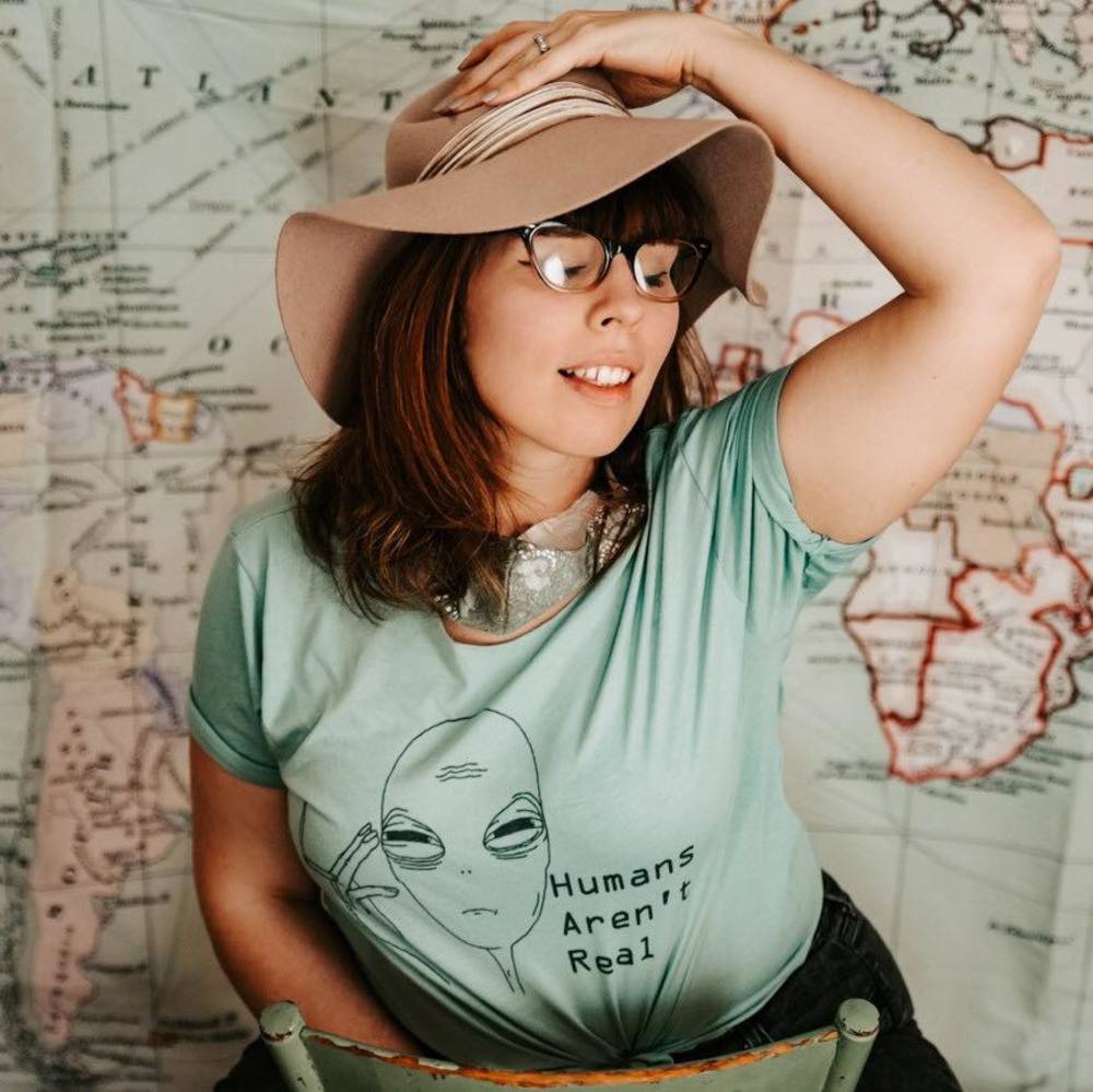 Meet your Posher, Renée dee